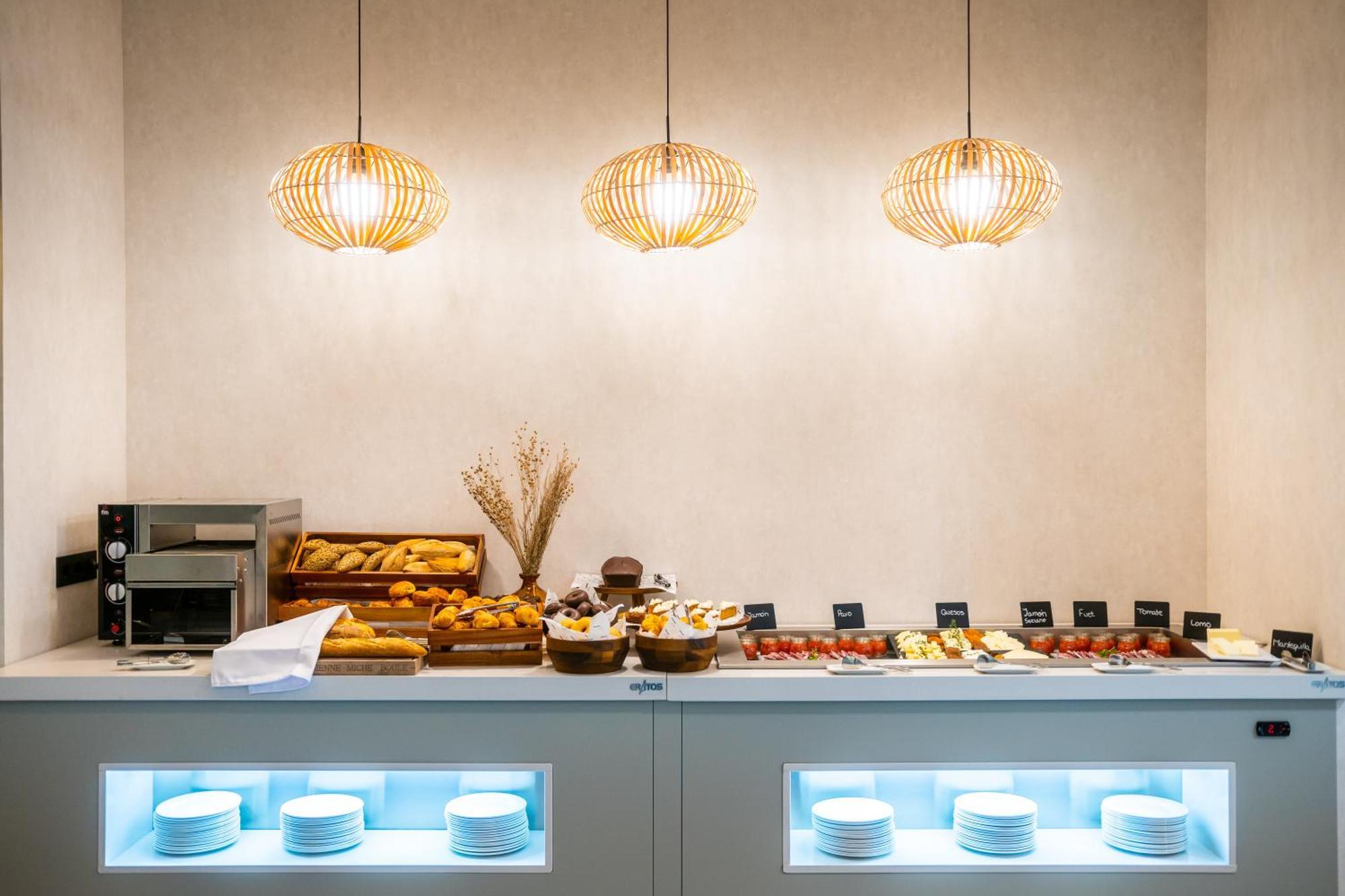 Hotel Malaga Vibes Bagian luar foto