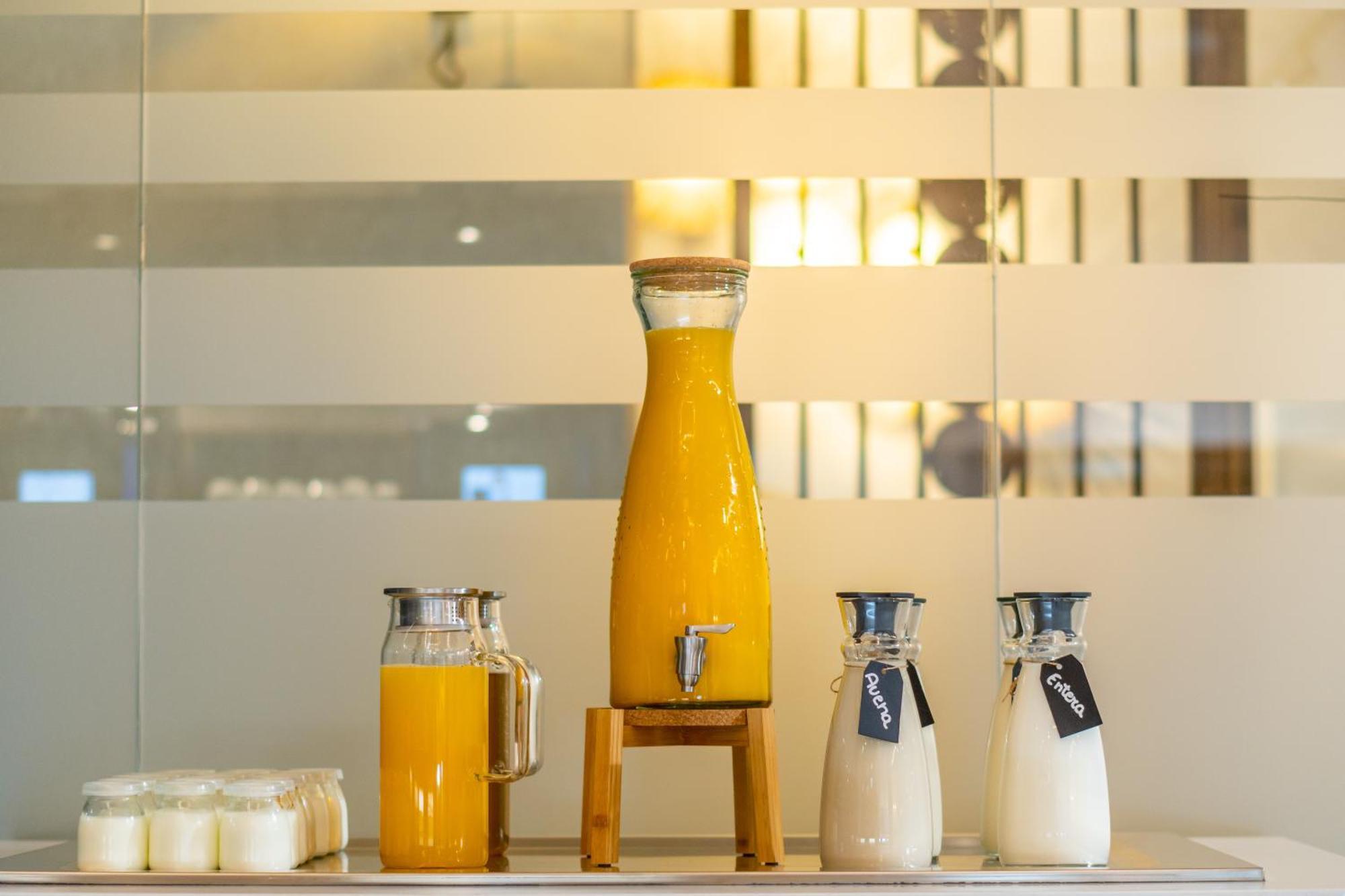 Hotel Malaga Vibes Bagian luar foto