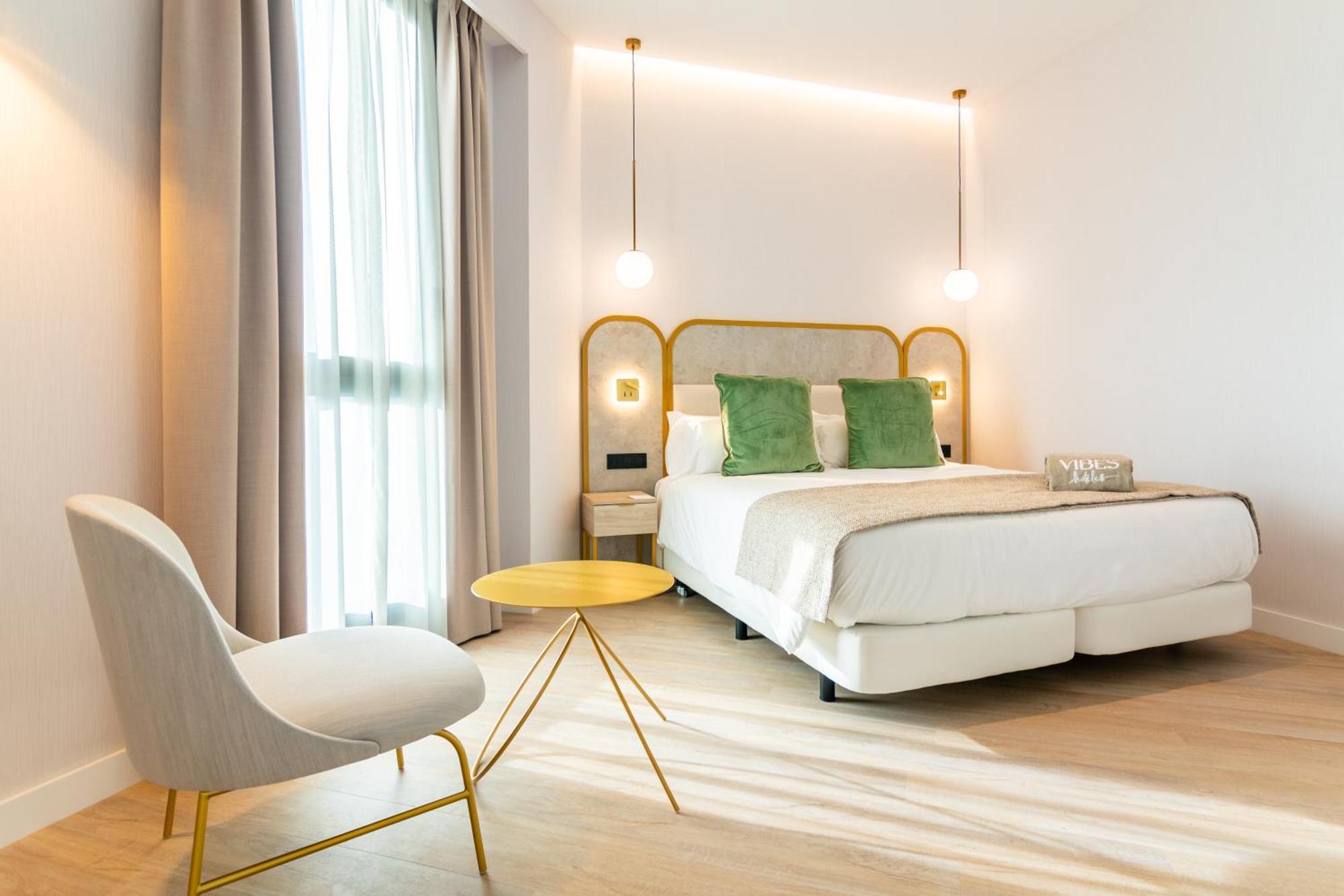 Hotel Malaga Vibes Bagian luar foto